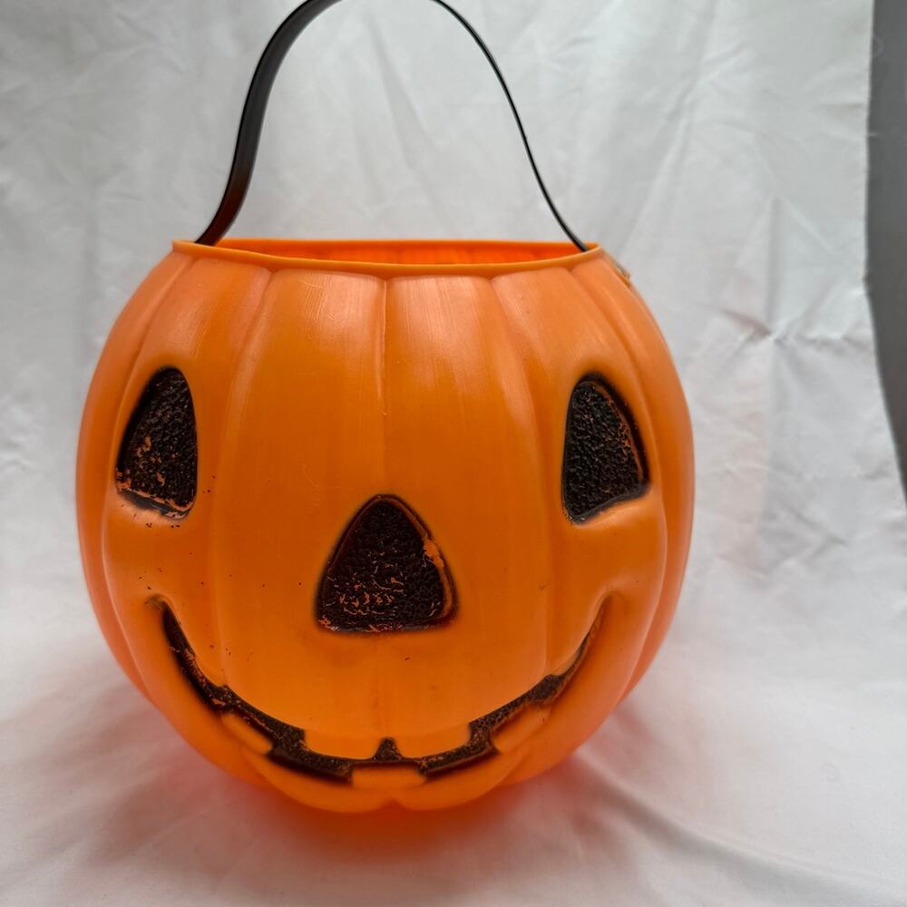 VTG AJ Renzi Blow Mold pumpkin